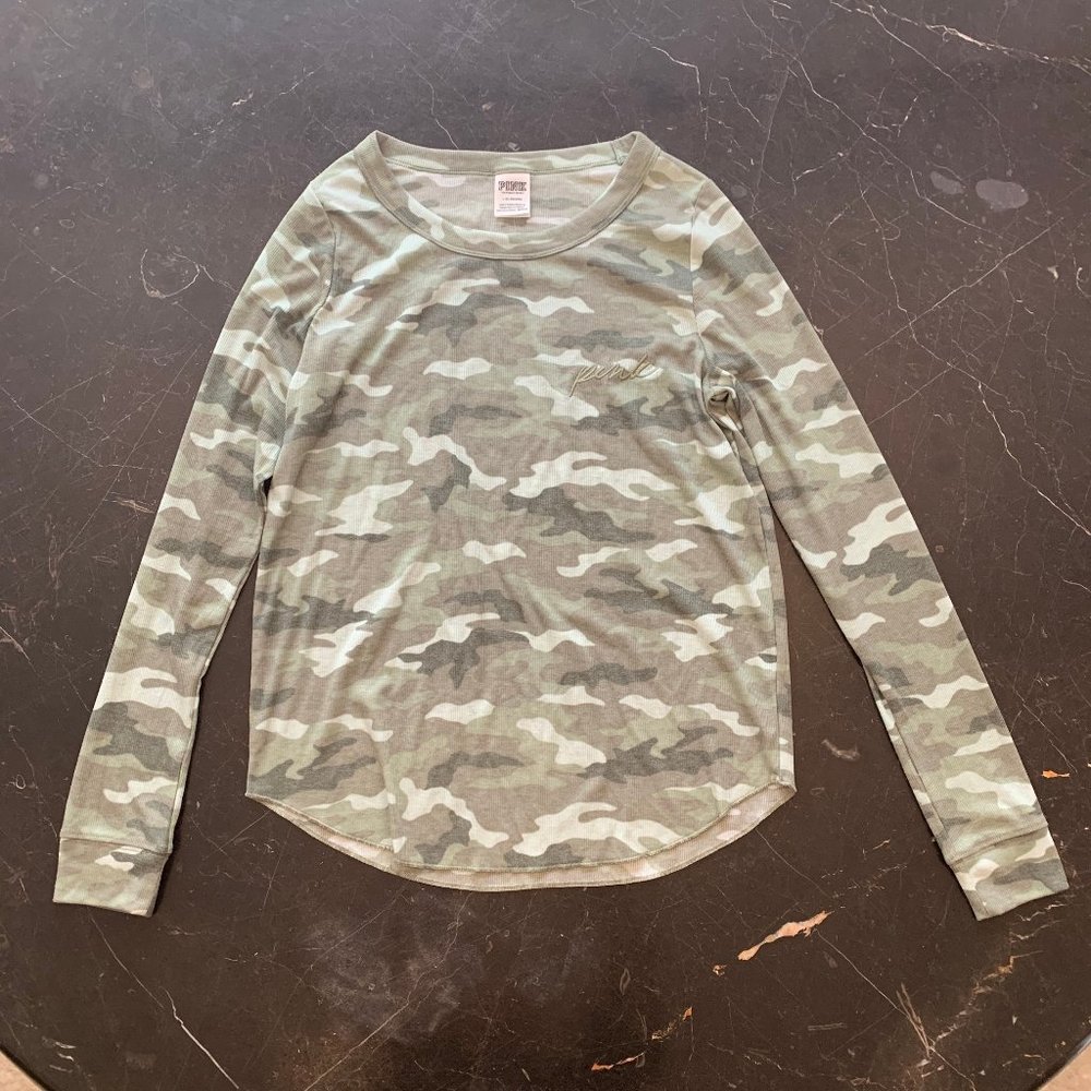 PINK Victoria's Secret Long Sleeve Camo Top